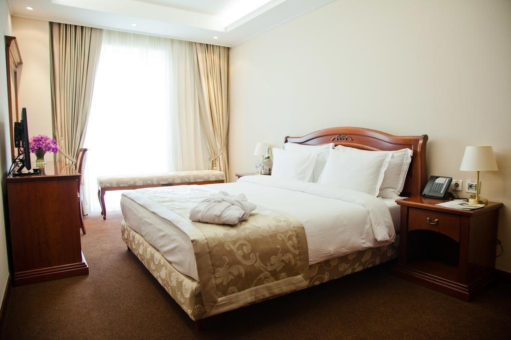 Caspian Riviera Grand Palace Hotel Aktau  Extérieur photo